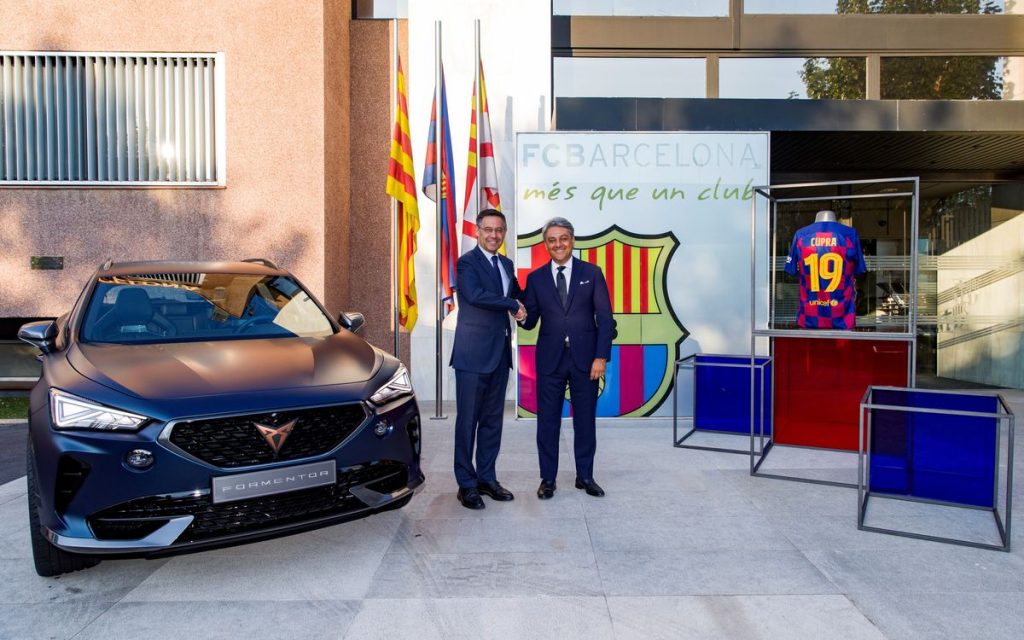 Barcelona fecha patrocínio com marca de carro