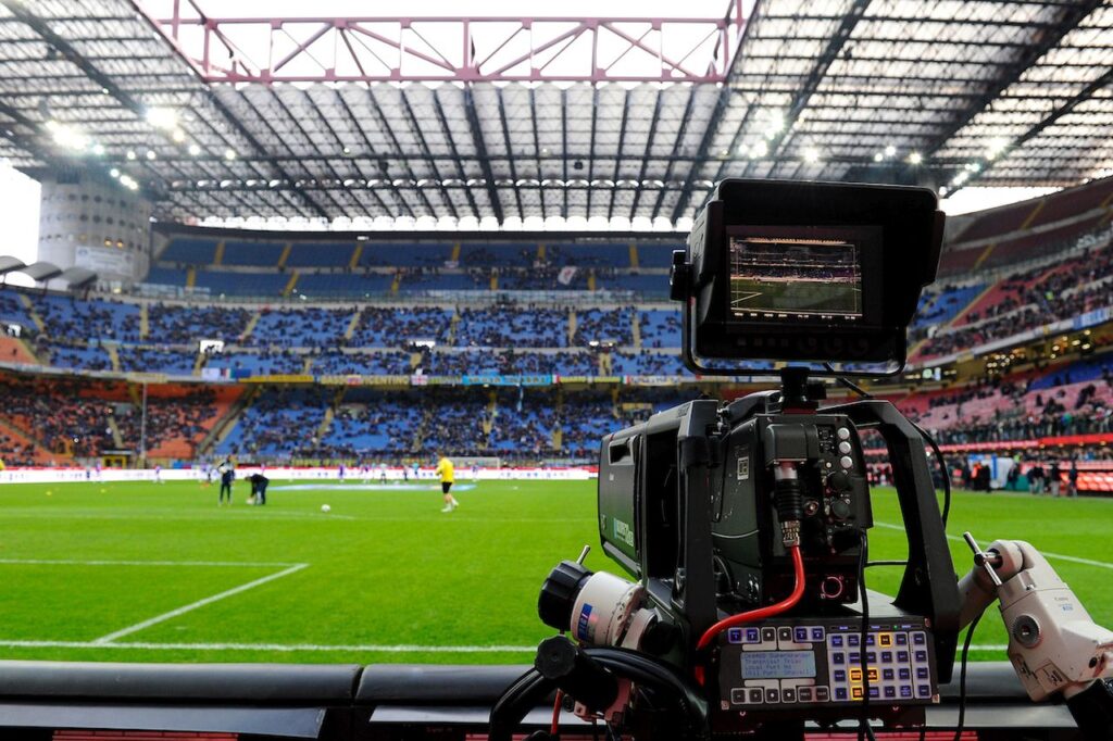 Sete clubes da Serie A exigem votação por direitos de transmissão