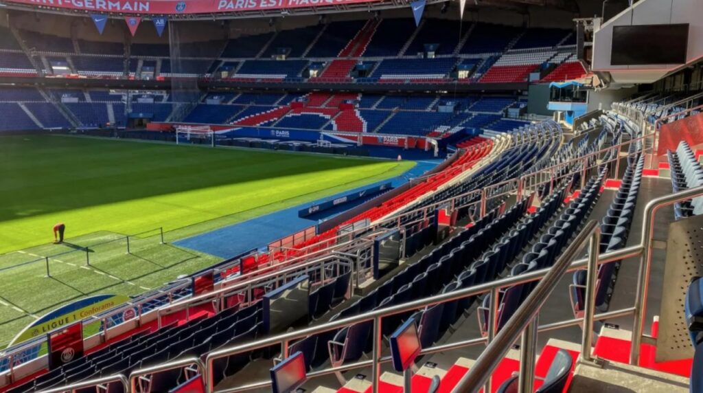 PSG discute expansão do Parc des Princes após chegada de Lionel Messi
