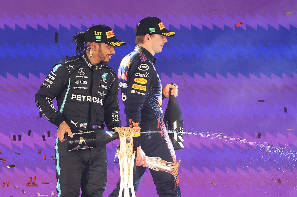 Com duelo acirrado de Hamilton e Verstappen, F1 volta a crescer na Band