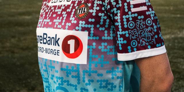 Clube de futebol lança uniforme com QR Code para denunciar Copa do Catar