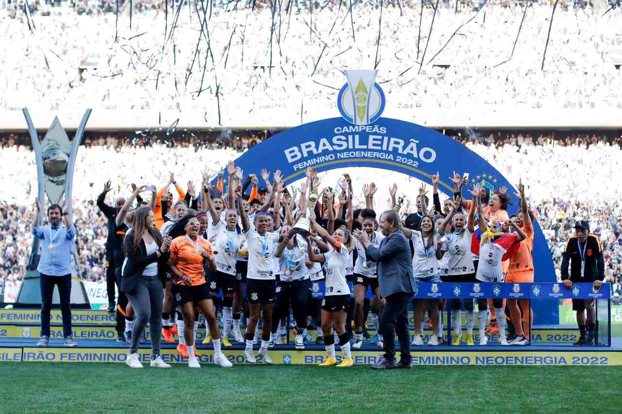 Primeiro jogo da final do Brasileirão Feminino bate recorde de público no  Beira-Rio - MKT Esportivo