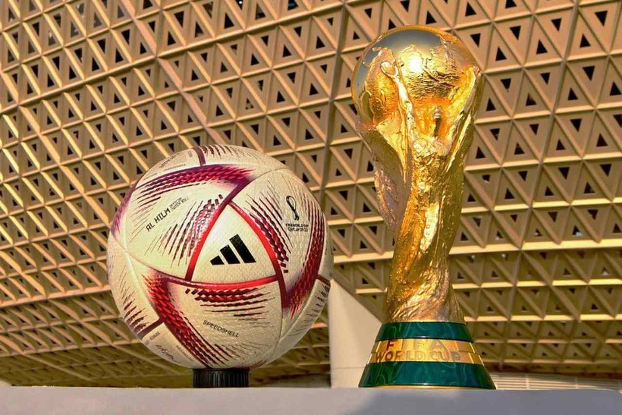 Al Hilm será a bola oficial das semifinais e final da Copa do Mundo do  Catar - MKT Esportivo