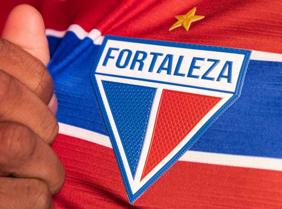 Fortaleza apresenta primeira camisa da parceria com Volt Sport