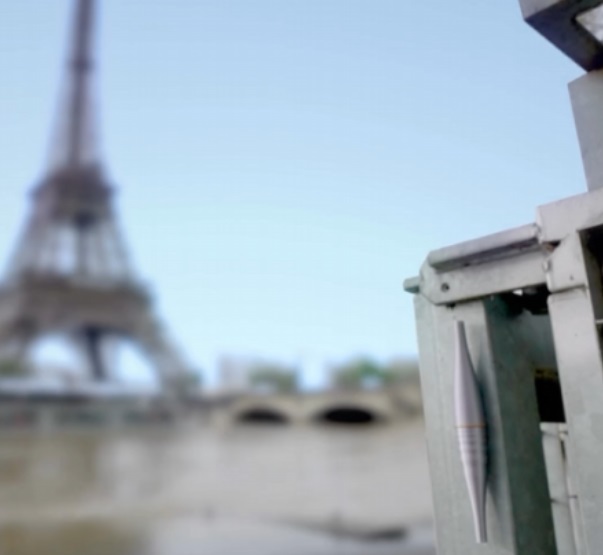 Iniciativa do COI espalha miniaturas da tocha olímpica pela França