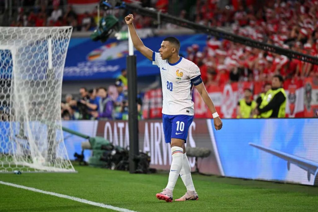 EURO na CazéTV supera audiência da Copa do Mundo em 40%